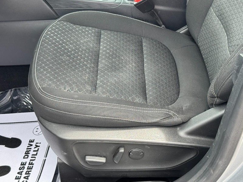 Ford Escape Vehicle Image 22