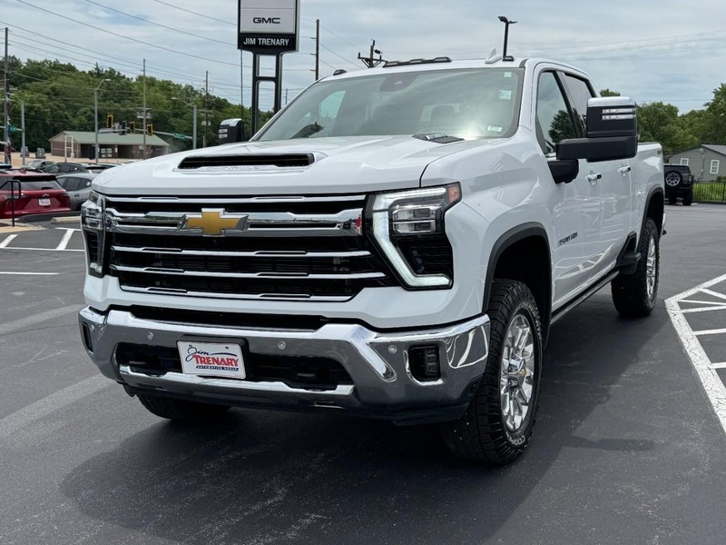 Chevrolet Silverado 3500HD Vehicle Image 08