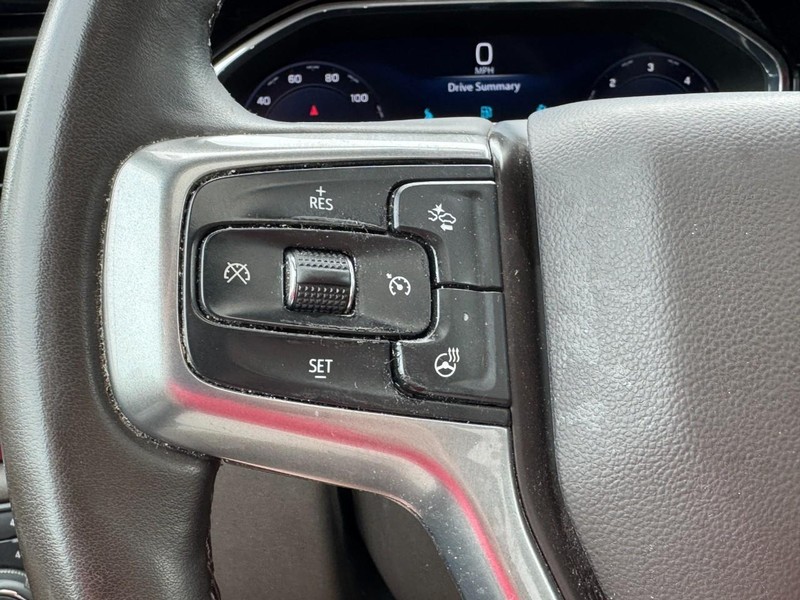 Chevrolet Silverado 3500HD Vehicle Image 17