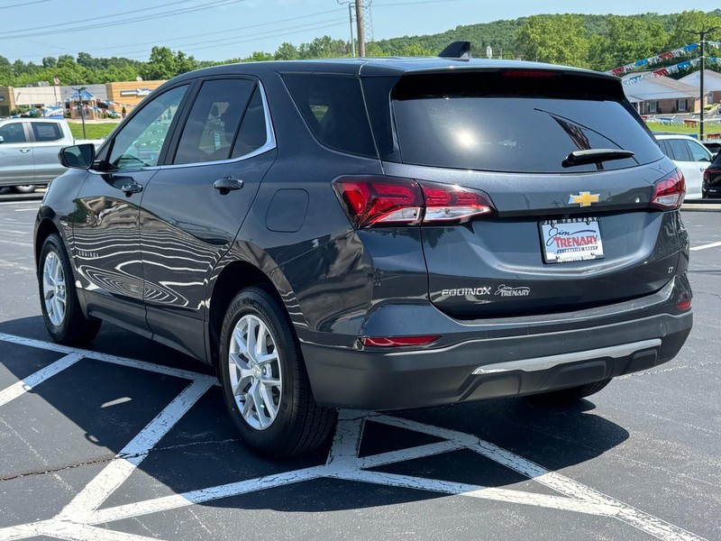 Chevrolet Equinox Vehicle Full-screen Gallery Image 06