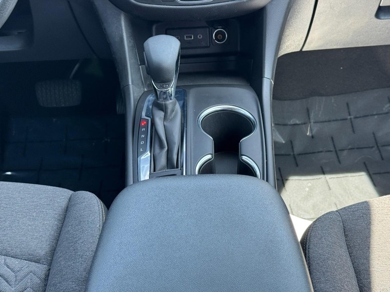Chevrolet Equinox Vehicle Full-screen Gallery Image 14