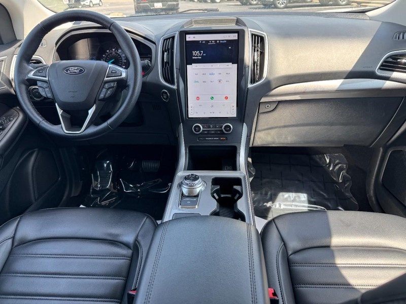 Ford Edge Vehicle Image 11