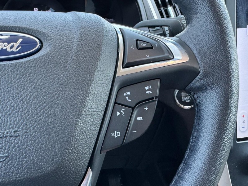 Ford Edge Vehicle Image 17