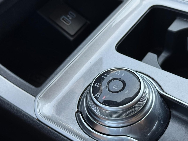 Ford Edge Vehicle Image 19