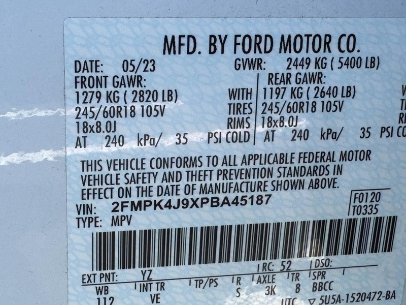 Ford Edge Vehicle Image 24