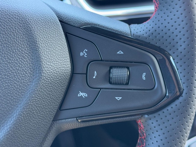 Chevrolet Trax Vehicle Image 12