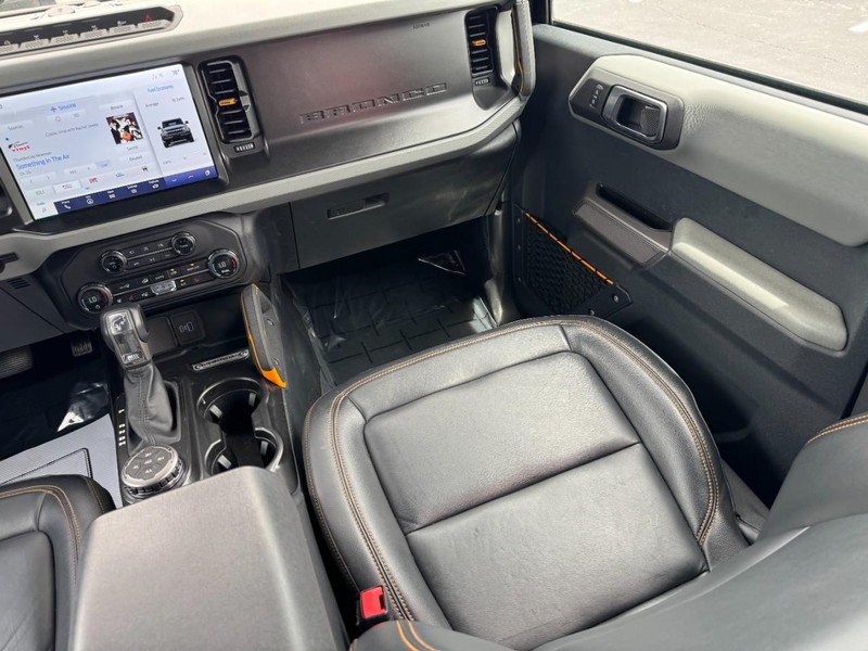 Ford Bronco Vehicle Image 15