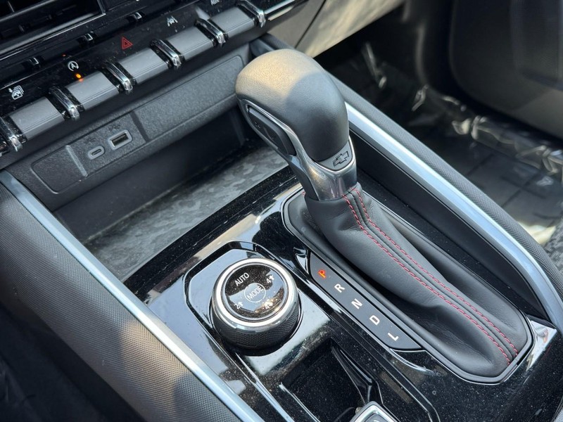 Chevrolet Colorado Vehicle Full-screen Gallery Image 19