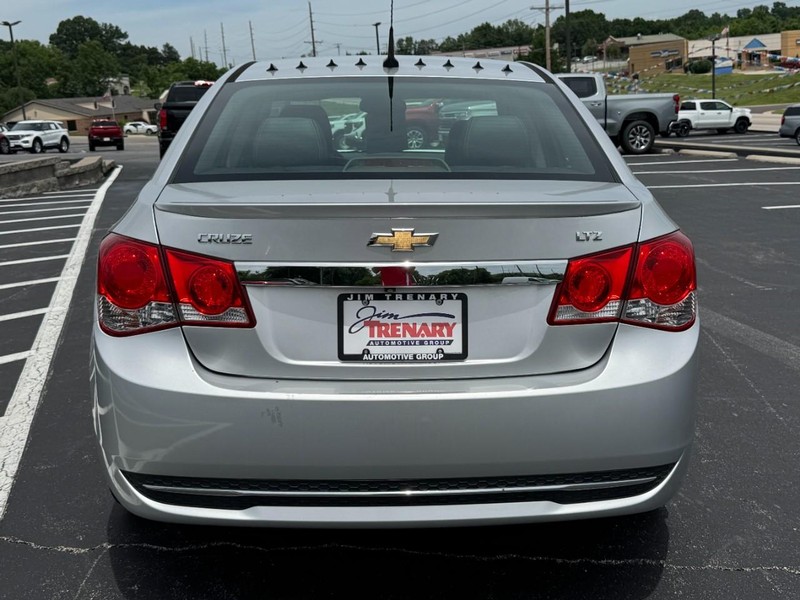 Chevrolet Cruze Vehicle Full-screen Gallery Image 04