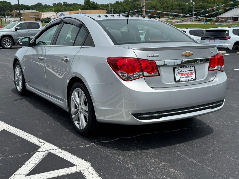 Chevrolet Cruze Vehicle Full-screen Gallery Image 06