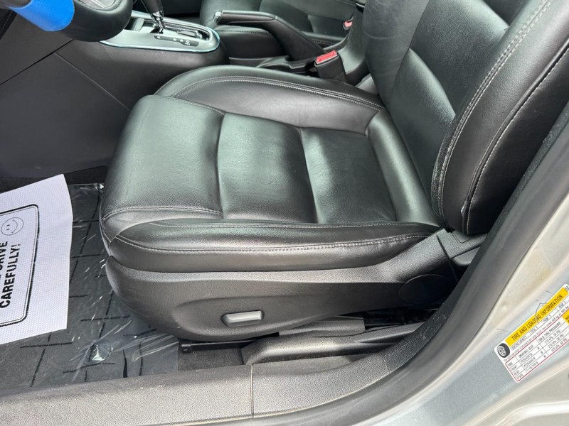 Chevrolet Cruze Vehicle Full-screen Gallery Image 22