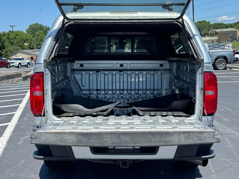 Chevrolet Colorado Vehicle Full-screen Gallery Image 05