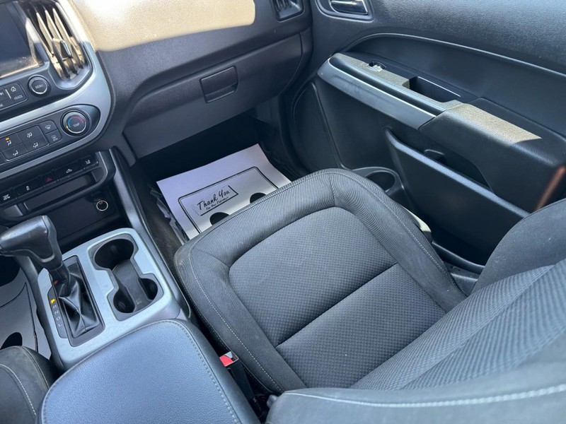 Chevrolet Colorado Vehicle Full-screen Gallery Image 15