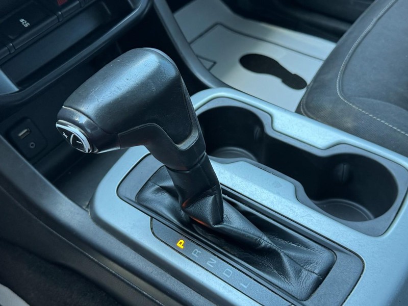 Chevrolet Colorado Vehicle Full-screen Gallery Image 19