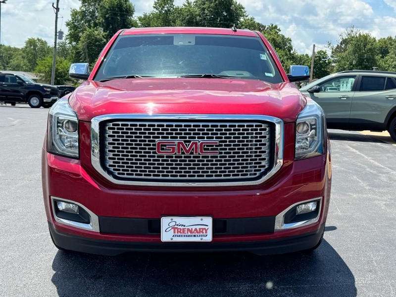 GMC Yukon Vehicle Image 09