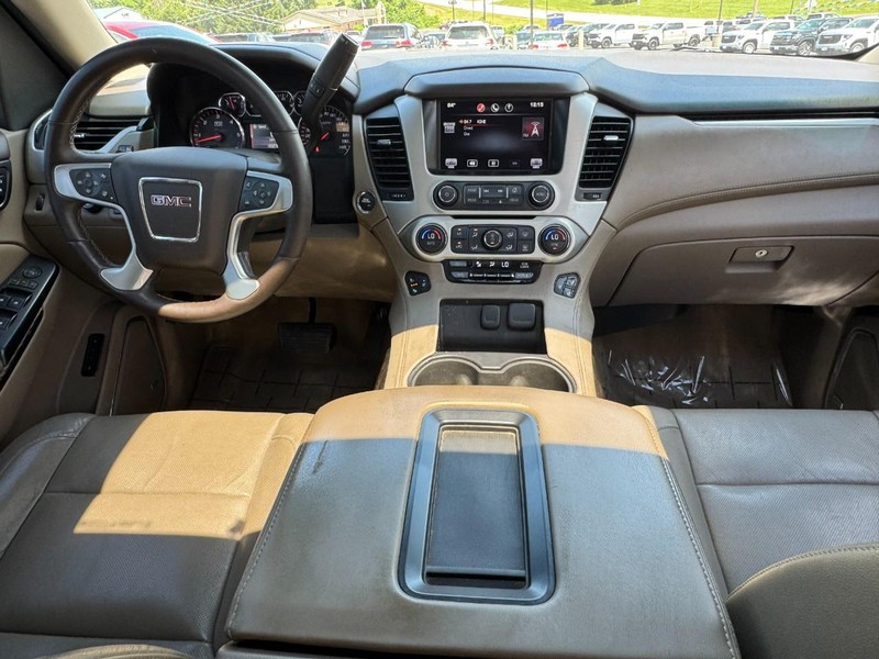 GMC Yukon Vehicle Image 13