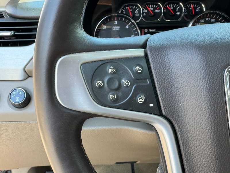 GMC Yukon Vehicle Image 18