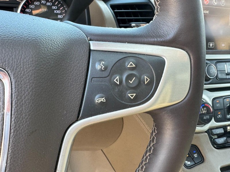 GMC Yukon Vehicle Image 19