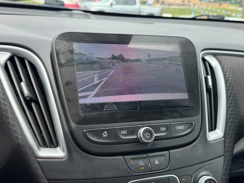 Chevrolet Malibu Vehicle Image 19