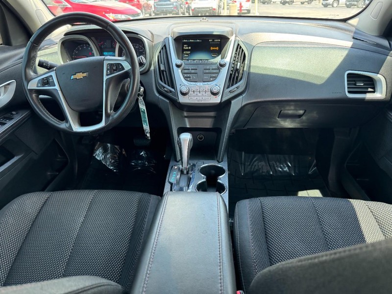 Chevrolet Equinox Vehicle Image 11