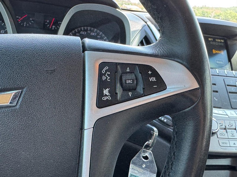 Chevrolet Equinox Vehicle Image 17