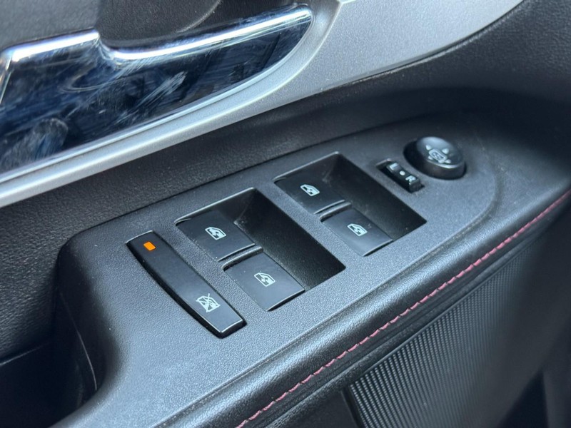 Chevrolet Equinox Vehicle Image 21