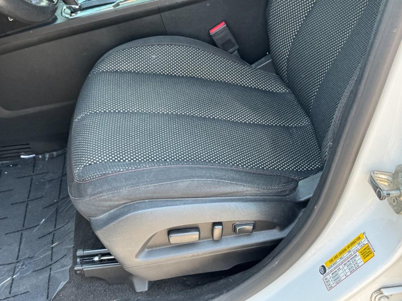 Chevrolet Equinox Vehicle Image 22
