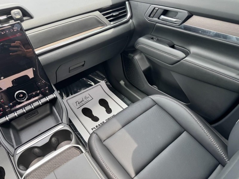 GMC Terrain Vehicle Image 16