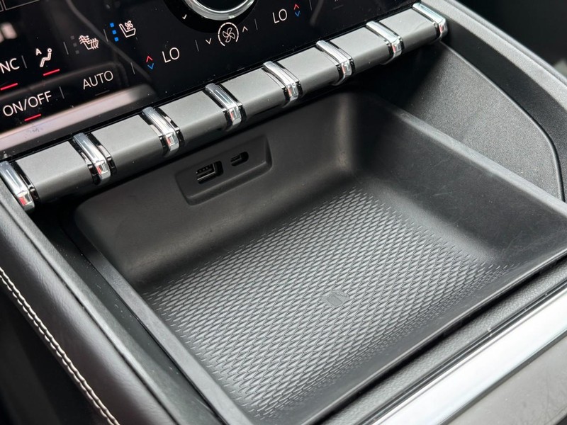GMC Terrain Vehicle Image 21