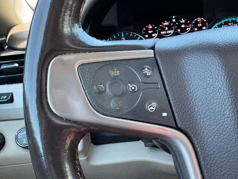 GMC Yukon Vehicle Image 19