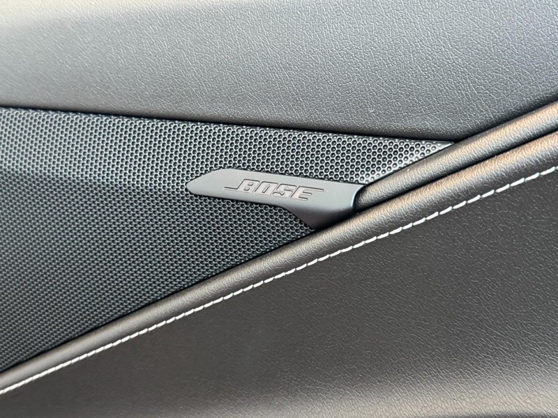 Chevrolet Corvette Vehicle Image 13