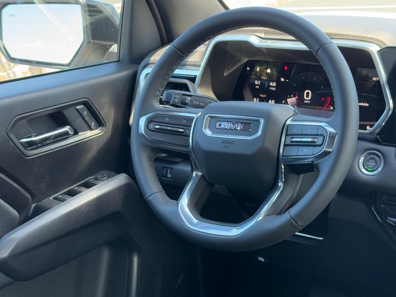 GMC Canyon Vehicle Image 08