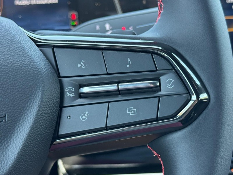 Chevrolet Equinox Vehicle Image 12