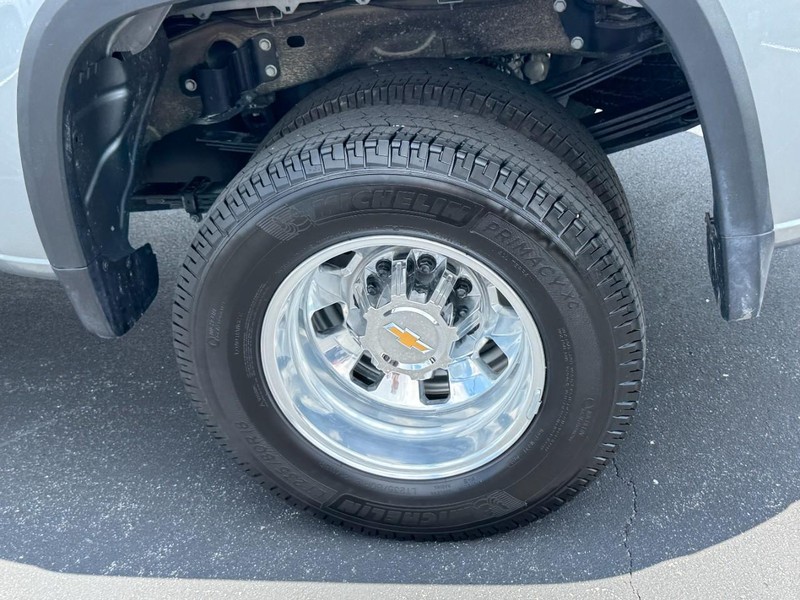 Chevrolet Silverado 3500HD Vehicle Image 07