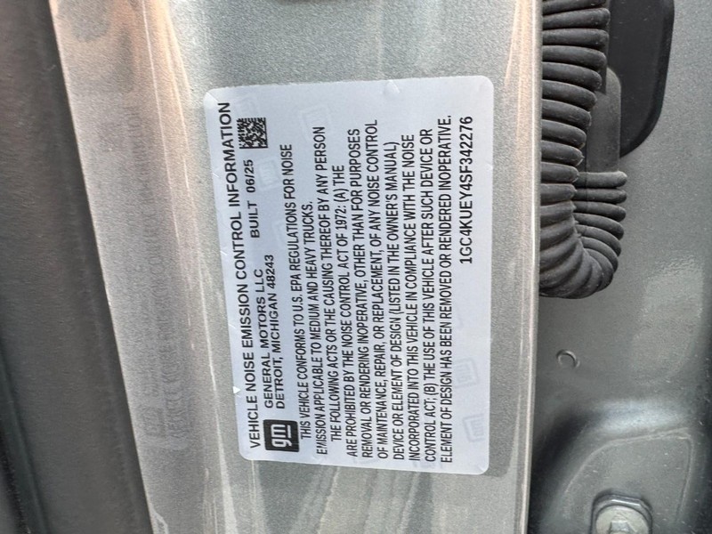 Chevrolet Silverado 3500HD Vehicle Image 28