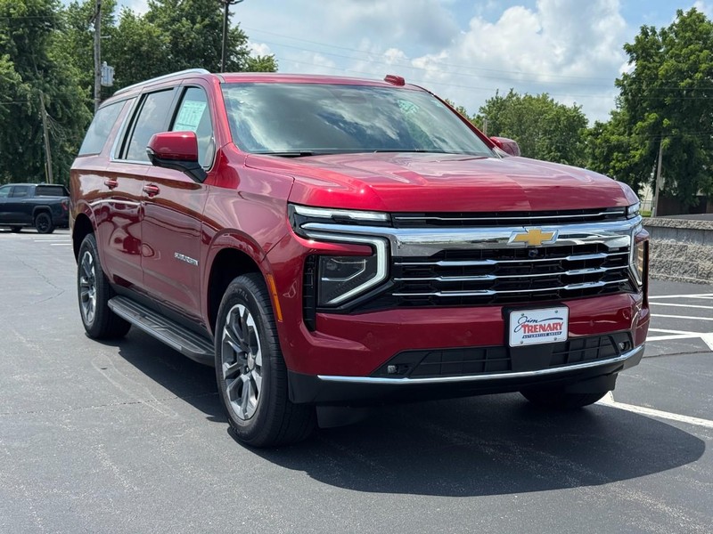 Chevrolet Suburban Vehicle Image 02