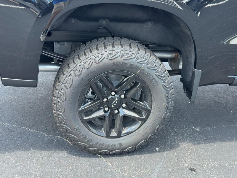 Chevrolet Silverado 1500 Vehicle Image 05