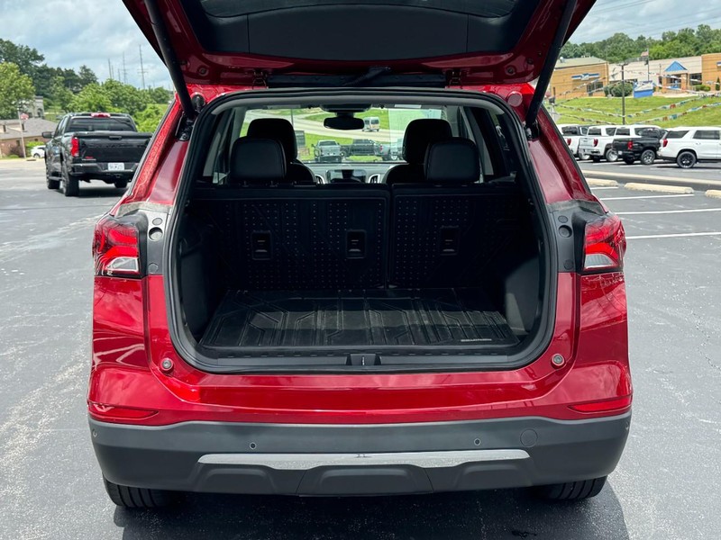 Chevrolet Equinox Vehicle Full-screen Gallery Image 05