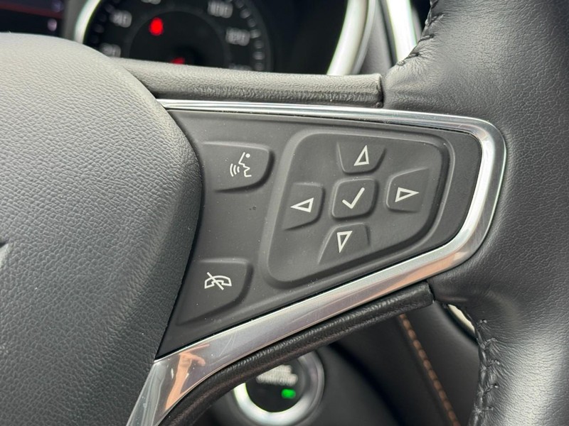Chevrolet Equinox Vehicle Full-screen Gallery Image 18