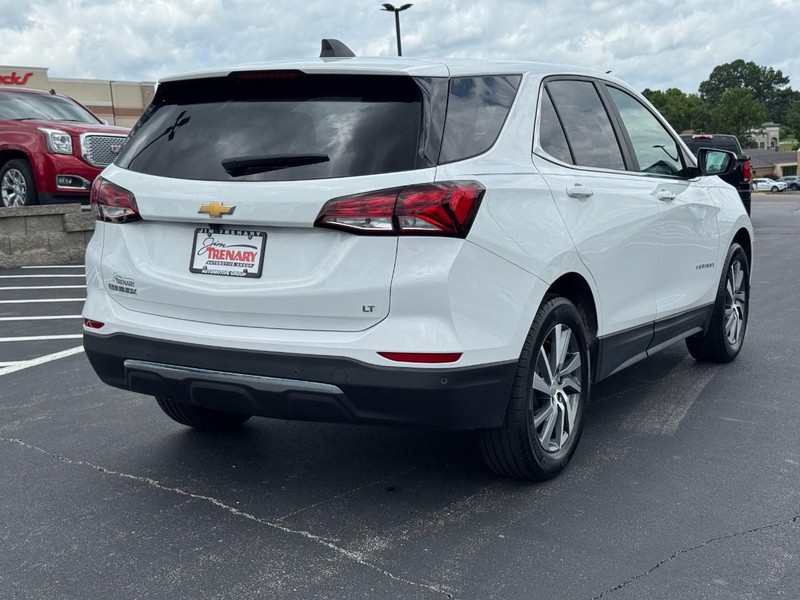 Chevrolet Equinox Vehicle Full-screen Gallery Image 03