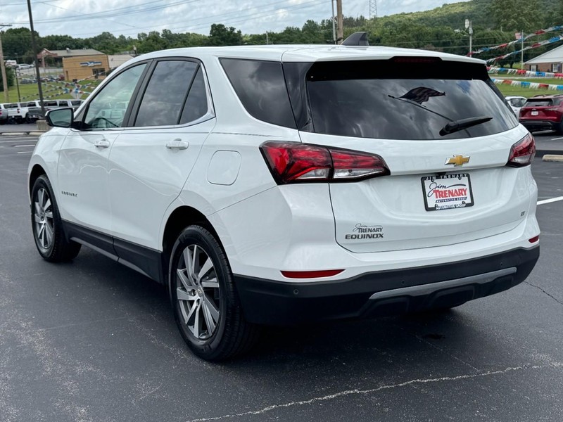 Chevrolet Equinox Vehicle Full-screen Gallery Image 06