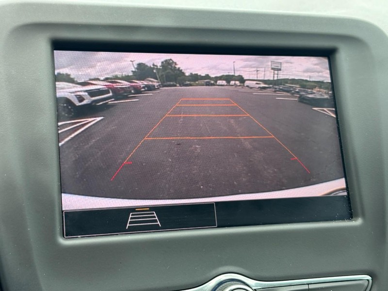 Chevrolet Equinox Vehicle Full-screen Gallery Image 21