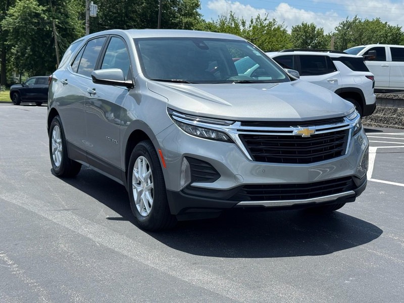 Chevrolet Equinox Vehicle Full-screen Gallery Image 02