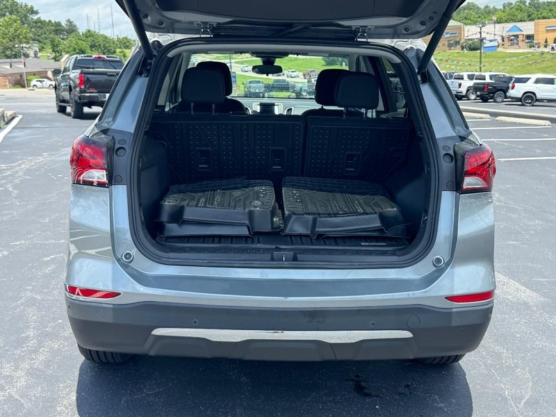 Chevrolet Equinox Vehicle Full-screen Gallery Image 05