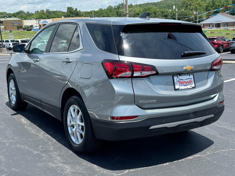 Chevrolet Equinox Vehicle Full-screen Gallery Image 06