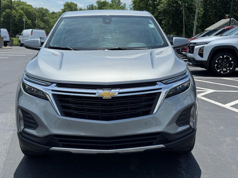 Chevrolet Equinox Vehicle Full-screen Gallery Image 09