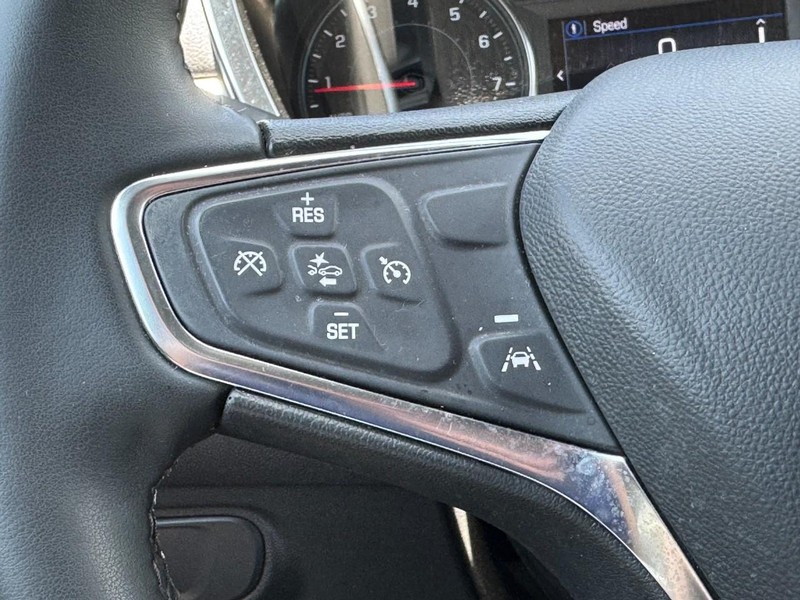Chevrolet Equinox Vehicle Full-screen Gallery Image 16
