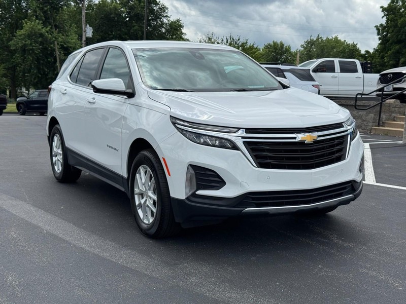 Chevrolet Equinox Vehicle Full-screen Gallery Image 02