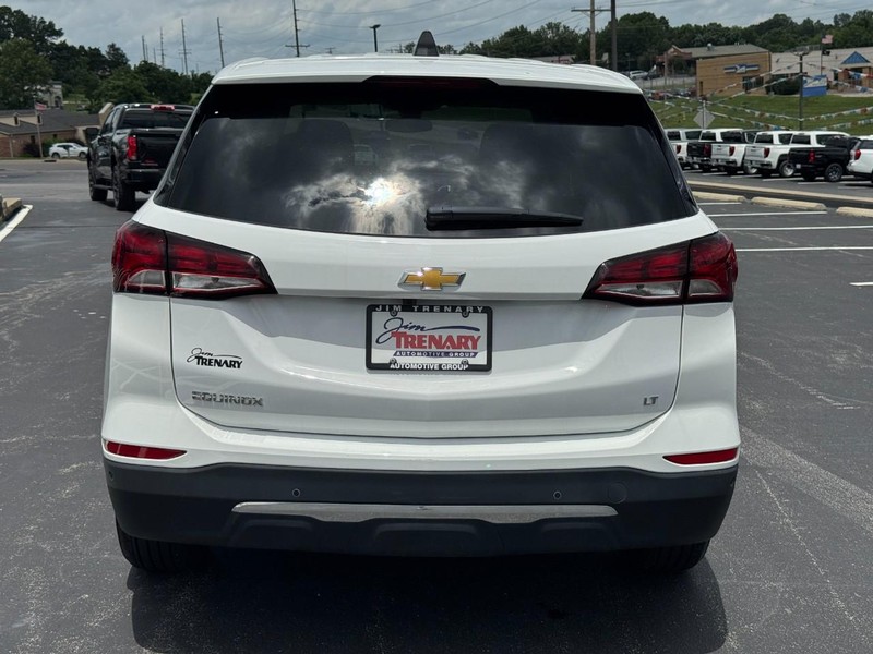 Chevrolet Equinox Vehicle Full-screen Gallery Image 04
