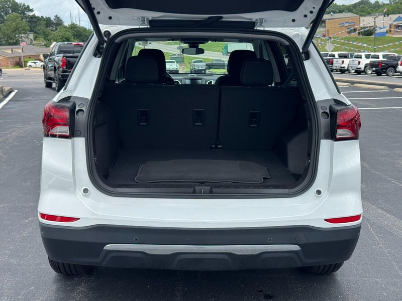 Chevrolet Equinox Vehicle Full-screen Gallery Image 05